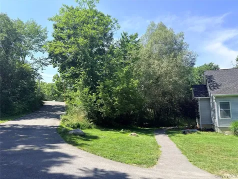 50 Hambletonian Avenue Chester NY 10918