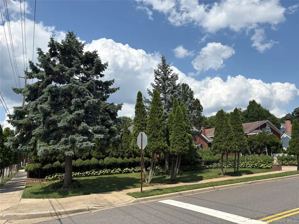 11 New York Avenue Massapequa NY 11758