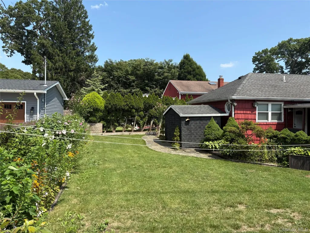 11 New York Avenue Massapequa NY 11758