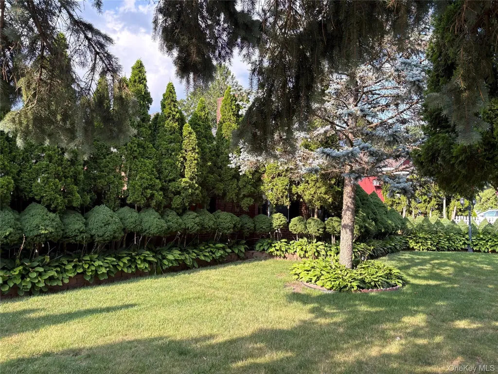 11 New York Avenue Massapequa NY 11758