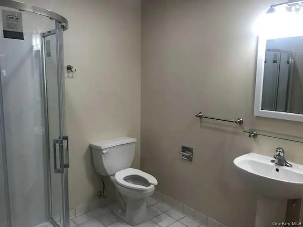39 Hooker Apt 3 Avenue Poughkeepsie NY 12601