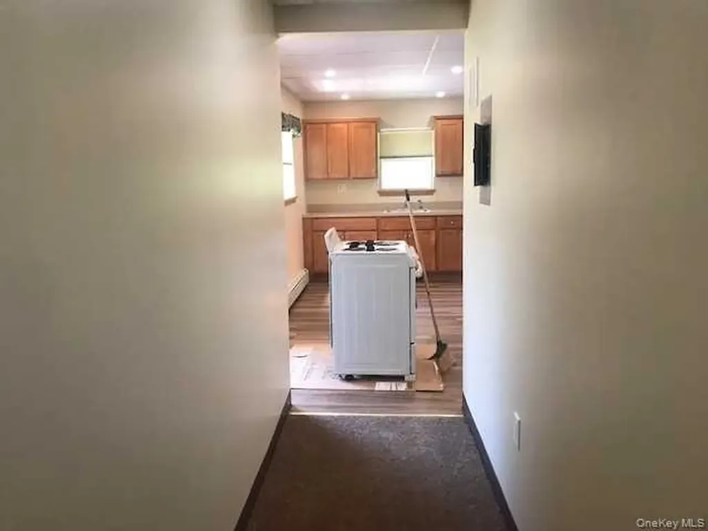 39 Hooker Apt 3 Avenue Poughkeepsie NY 12601