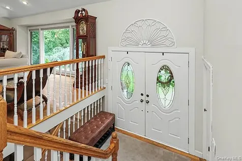 7 Beatrice Lane Old Bethpage NY 11804