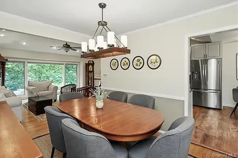 7 Beatrice Lane Old Bethpage NY 11804