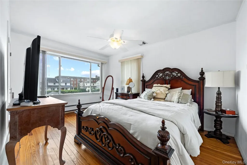 22 Devine Street Lynbrook NY 11563