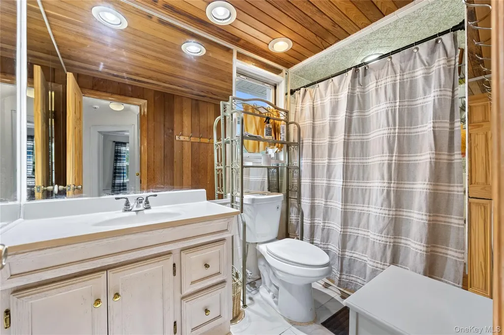 22 Devine Street Lynbrook NY 11563