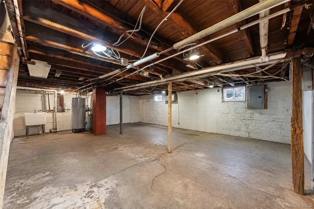 22 Devine Street Lynbrook NY 11563