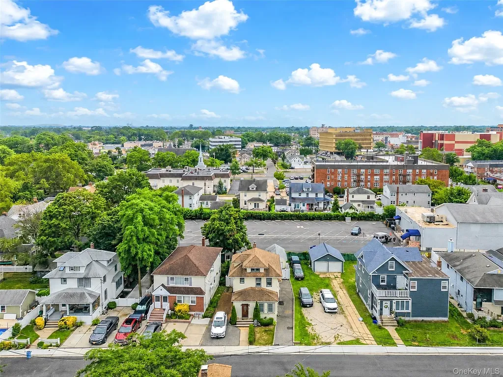 22 Devine Street Lynbrook NY 11563