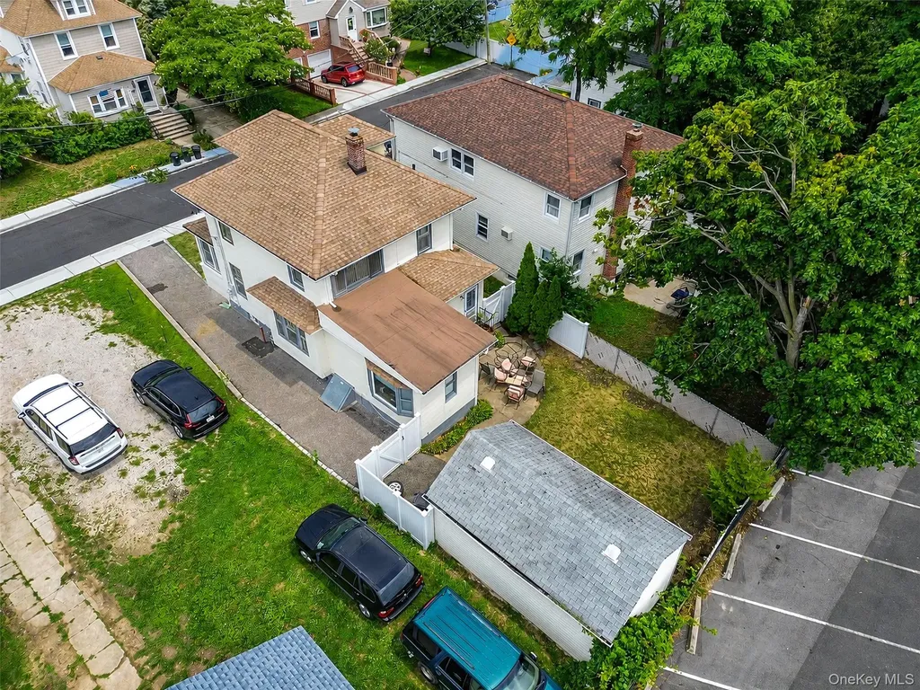 22 Devine Street Lynbrook NY 11563