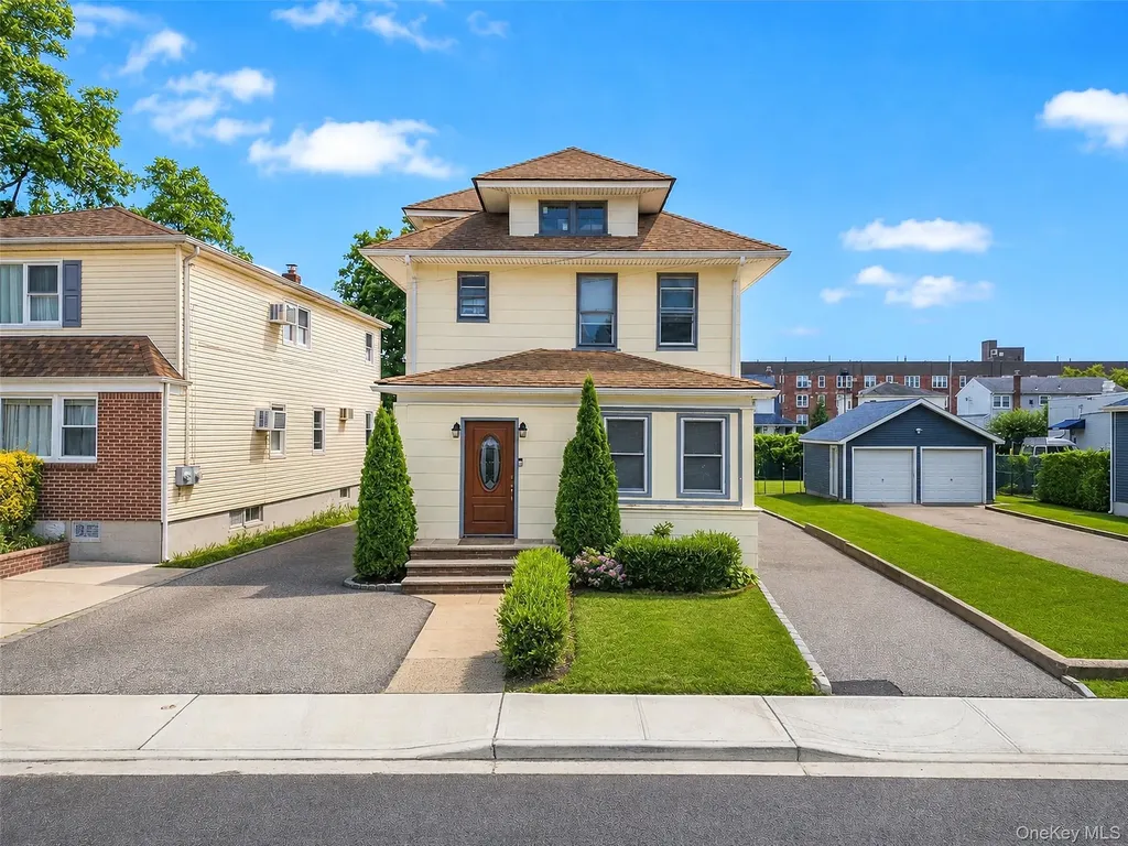 22 Devine Street Lynbrook NY 11563