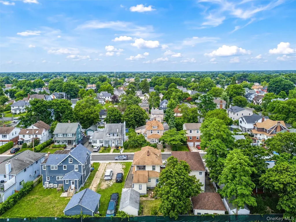 22 Devine Street Lynbrook NY 11563