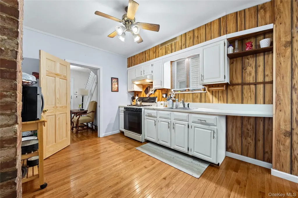22 Devine Street Lynbrook NY 11563