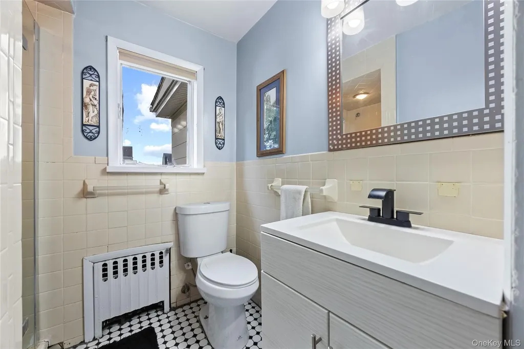 22 Devine Street Lynbrook NY 11563