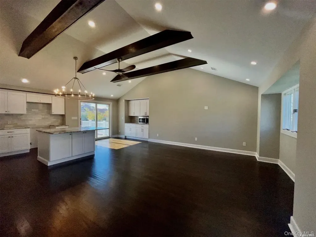 3874 Jerusalem Avenue Seaford NY 11783
