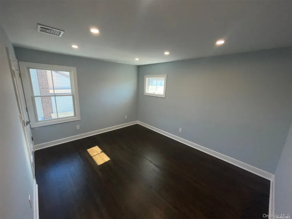 3874 Jerusalem Avenue Seaford NY 11783