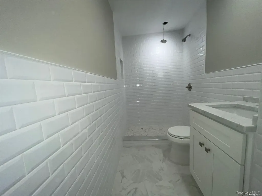 3874 Jerusalem Avenue Seaford NY 11783