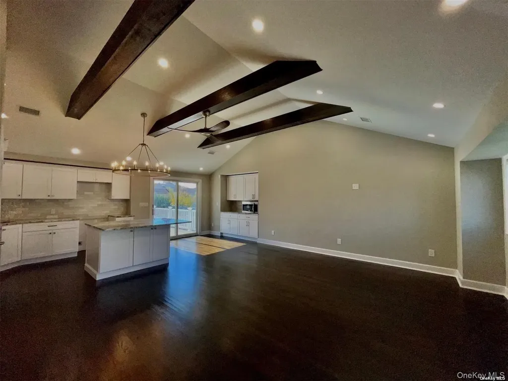 3874 Jerusalem Avenue Seaford NY 11783
