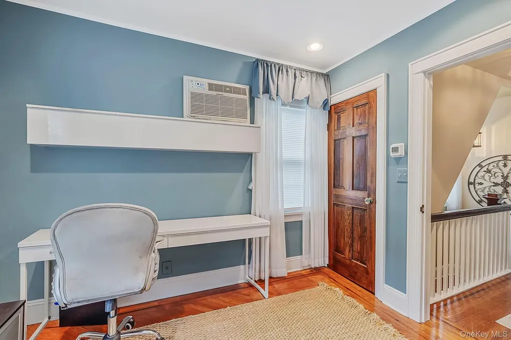 34 Drake Street Malverne NY 11565
