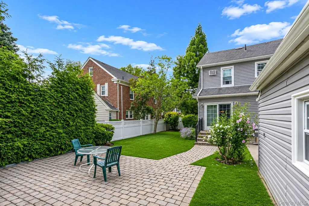 34 Drake Street Malverne NY 11565