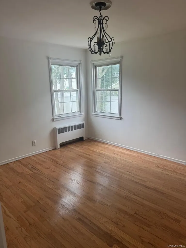 14 Larch Street Hicksville NY 11801