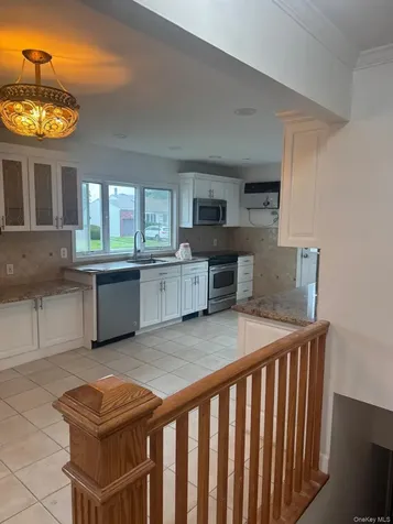 14 Larch Street Hicksville NY 11801