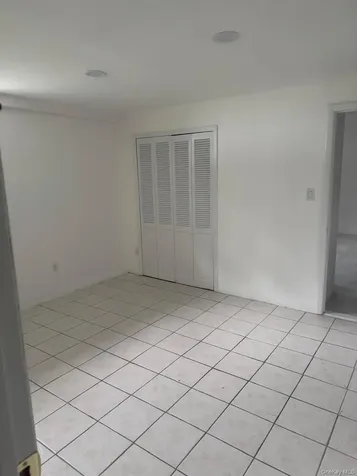 14 Larch Street Hicksville NY 11801