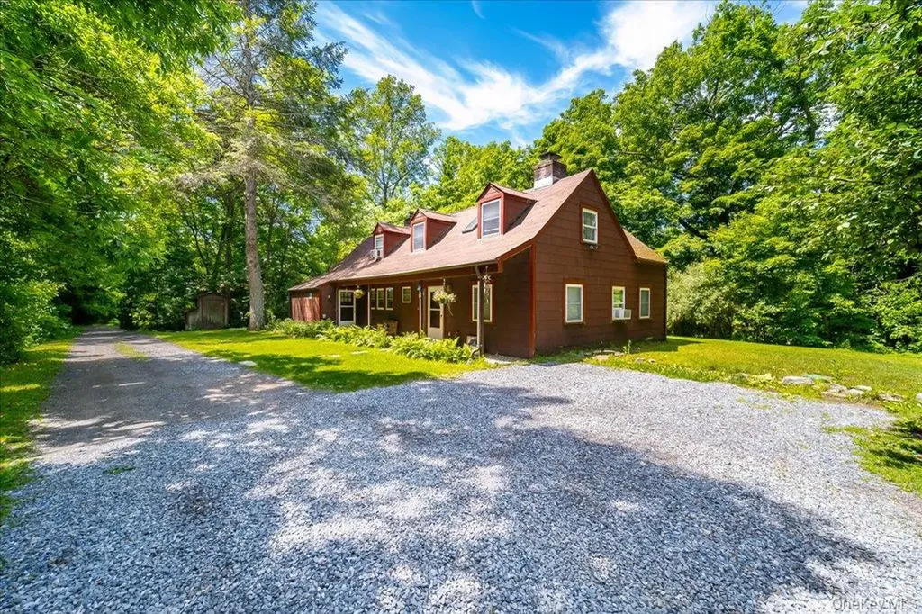 10-12 Woodlea Road Salt Point NY 12578