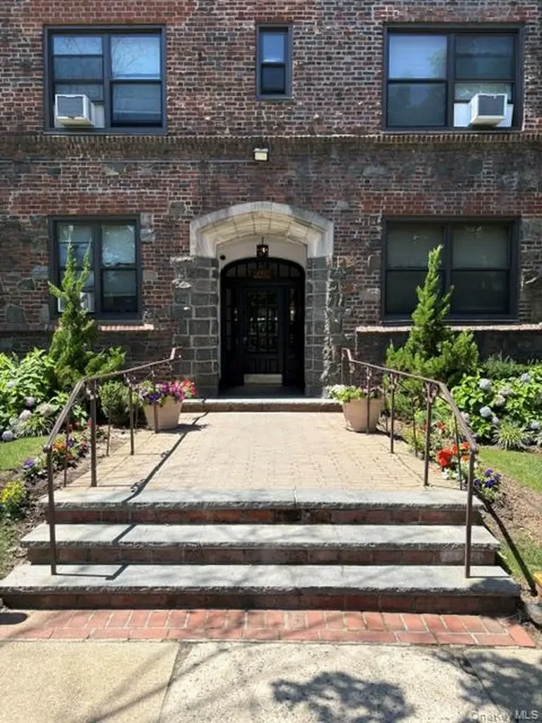 141 Woodmere Boulevard Woodmere NY 11598