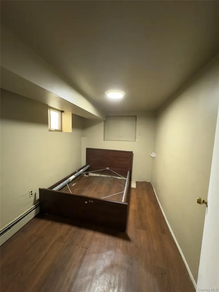 2042 Colonial Avenue Bronx NY 10461