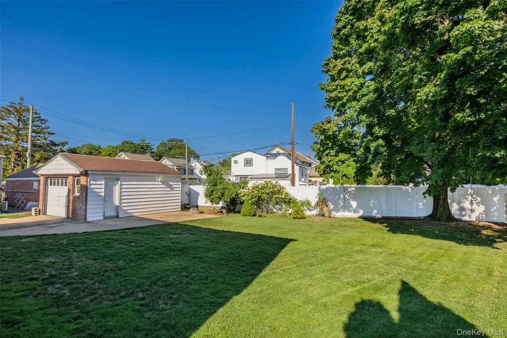 6 Grenville Court East Rockaway NY 11518