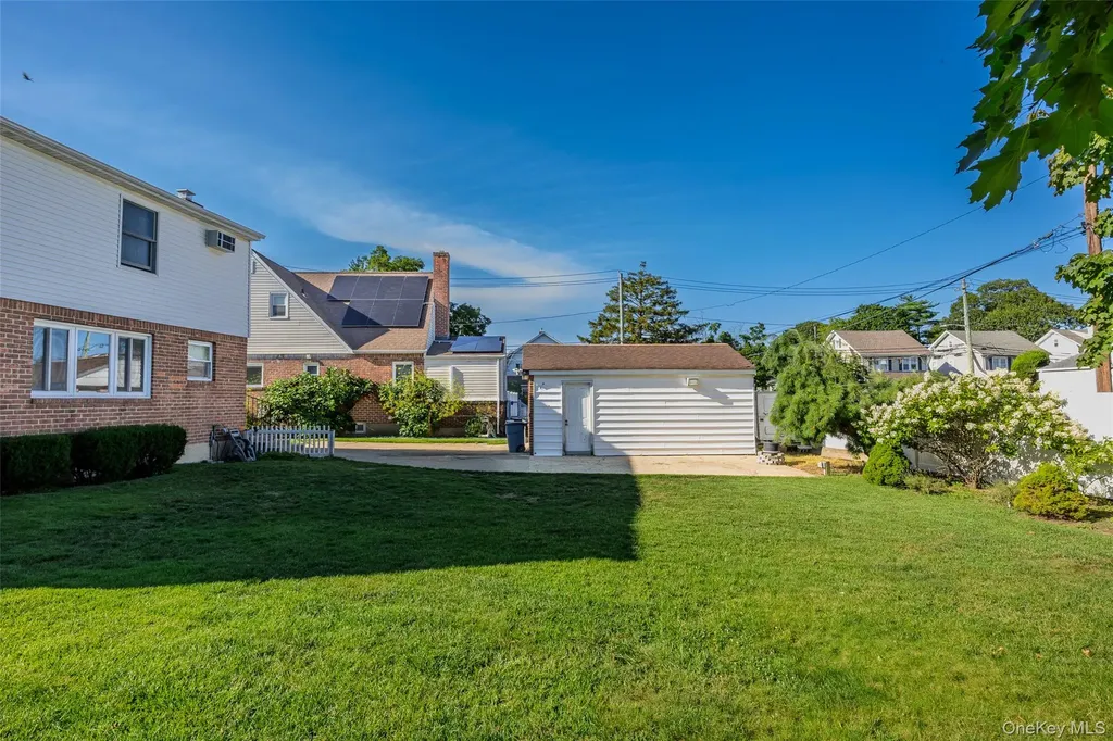 6 Grenville Court East Rockaway NY 11518