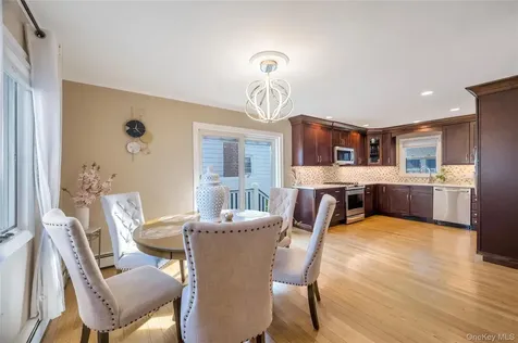 5 Sunset Avenue Farmingdale NY 11735