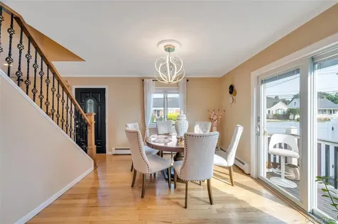 5 Sunset Avenue Farmingdale NY 11735