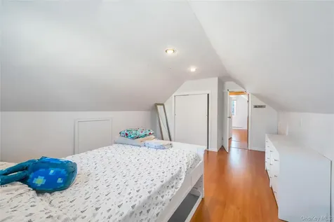 5 Sunset Avenue Farmingdale NY 11735