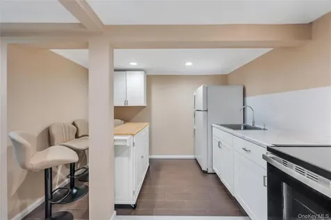 5 Sunset Avenue Farmingdale NY 11735