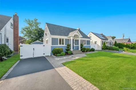 5 Sunset Avenue Farmingdale NY 11735