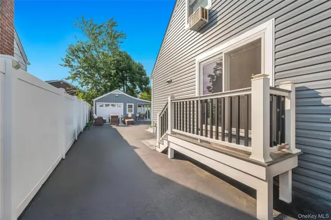 5 Sunset Avenue Farmingdale NY 11735