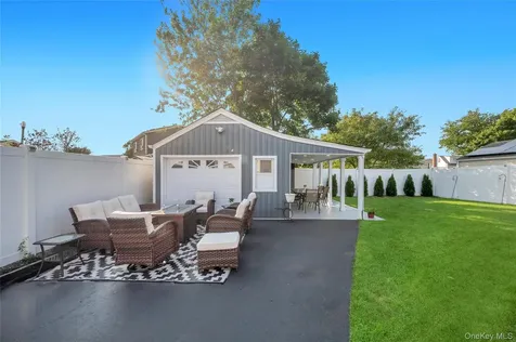 5 Sunset Avenue Farmingdale NY 11735