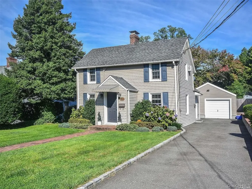 63 Elm Avenue Glen Cove NY 11542