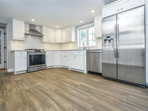 63 Elm Avenue Glen Cove NY 11542