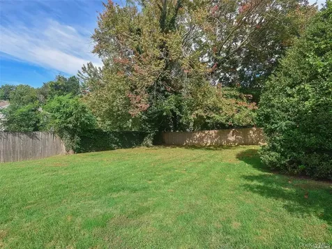 63 Elm Avenue Glen Cove NY 11542