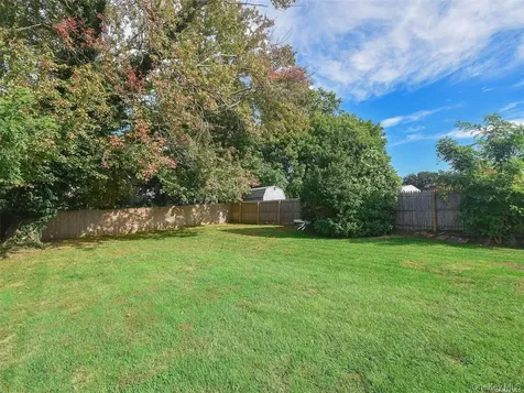 63 Elm Avenue Glen Cove NY 11542