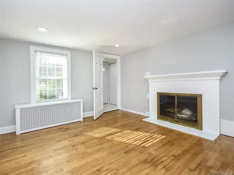 63 Elm Avenue Glen Cove NY 11542
