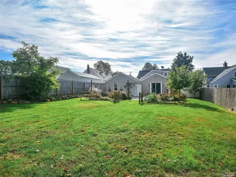 63 Elm Avenue Glen Cove NY 11542
