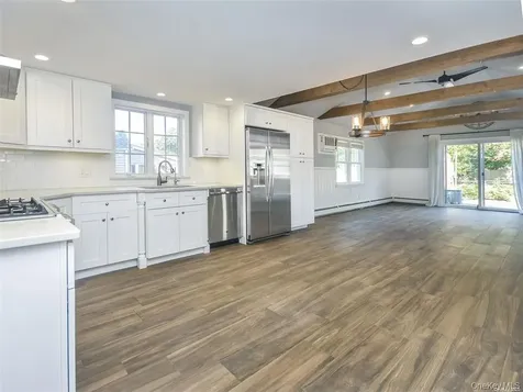63 Elm Avenue Glen Cove NY 11542