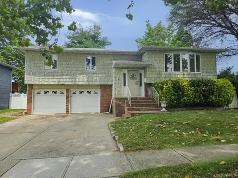 4 Broadfield Place Glen Cove NY 11542
