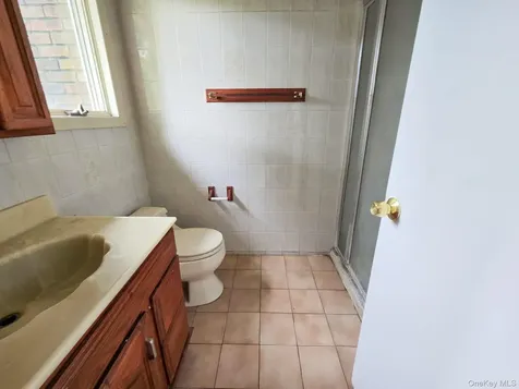 4 Broadfield Place Glen Cove NY 11542