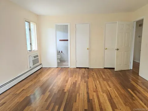 4 Broadfield Place Glen Cove NY 11542