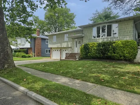 4 Broadfield Place Glen Cove NY 11542