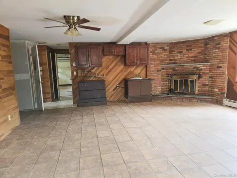 4 Broadfield Place Glen Cove NY 11542